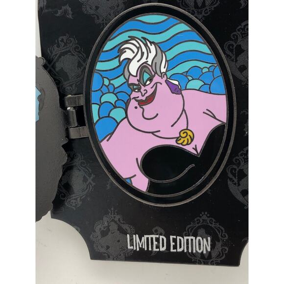 Disney Happy Halloween Pin The Little Mermaid Ursula & Eels Portrait LE 5500 - Picture 2 of 6